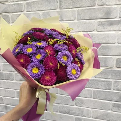 Купить букет из роз и астр в Москве | Centre-Flower