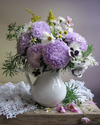 Купить Стильный букет из Астр с бесплатной доставкой по Москве |  Butik-Flowers