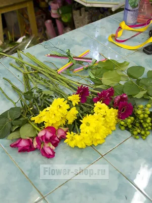 Мастер-класс: букет на 1 сентября своими руками / Блог о флористике /  Flower-shop.ru - служба доставки цветов
