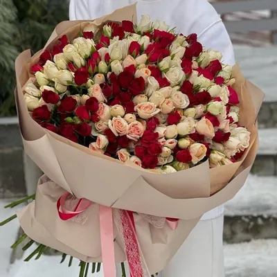 Букет из 25 белых и красных роз купить в Новосибирске | Доставка, цена