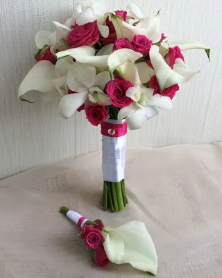 Букет свадебный с каллами для невесты купить по цене 4000.00 руб. с  доставкой по Туле – интернет-магазин «Расцветочка»