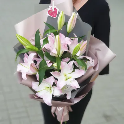 Купить букет \"Нежность\" из роз и лилий по доступной цене с доставкой в  Москве и области в интернет-магазине Город Букетов