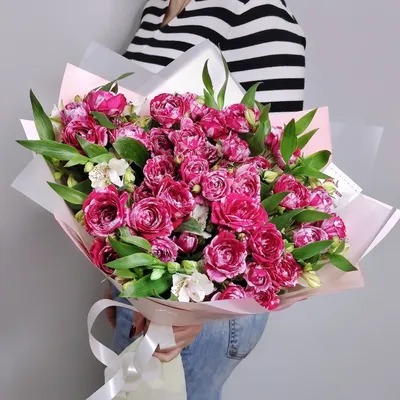 Букет \"Букет из кустовых роз, эустомы и альстромерии\" в салоне «Freesia»