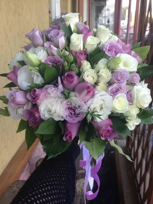 Купить свадебный Букет невесты из роз, эустомы и фрезии в Минске с  доставкой из цветочного магазина