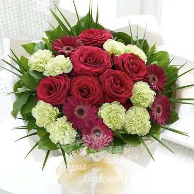 Букет из роз, эустом и гвоздик купить в Москве с доставкой недорого