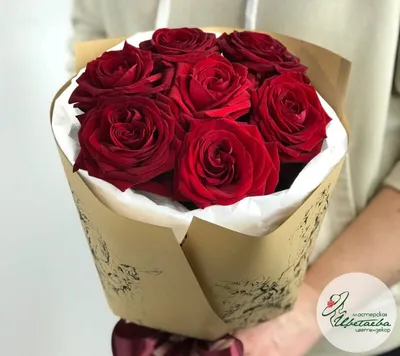 Букет из 7 красных роз купить по цене 533 грн | Украфлора