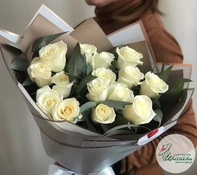 Заказать 25 желтых роз в шляпной коробке \"Ярослава\" в Киеве