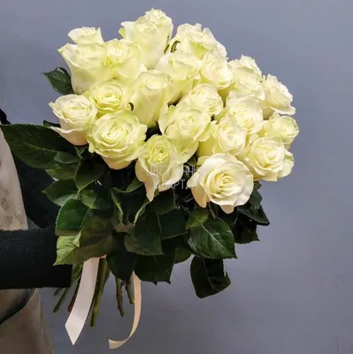 Купить Букет из 7 белых роз (50 см) с доставкой в Омске - магазин цветов  Трава