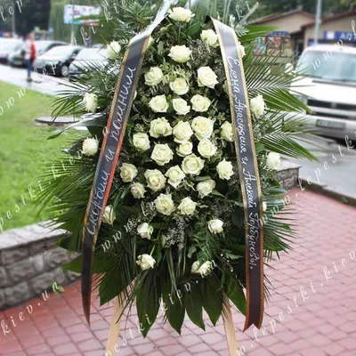 Цветы на похороны мужчине | Какие цветы кладут на могилу мужчине