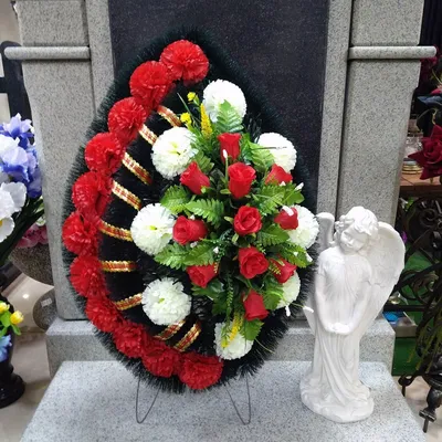Доставка цветов в Житомир, ритуальная флористика Житомир, живые цветы на  похороны от «Веночек 24»