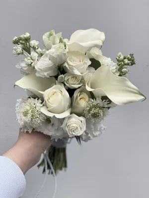 Купить свадебный Букет невесты из роз, эустомы и фрезии в Минске с  доставкой из цветочного магазина