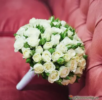 Букет невесты из кустовых роз | Flowers Valley