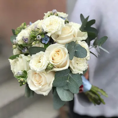 Букет невесты из кустовых пионовидных роз | доставка по Москве и области