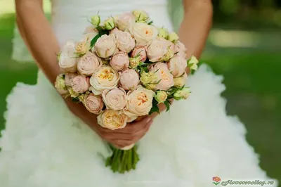Букет невесты из кустовых пионовидных роз | Flowers Valley