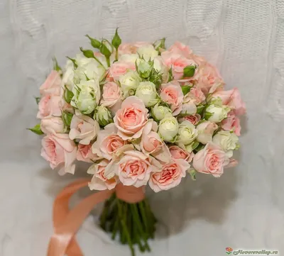 Цветочная мастерская Татьяны Кудряшовой - Букет невесты Лилии. Красные розы,  каллы скимия и конечно ягодки. Пожалуй, это единственный букет, который я  повторяю с удовольствием. Создавая его несколько лет назад, я и подумать