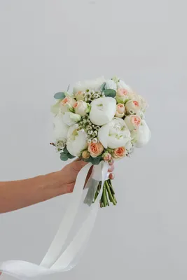 Букет невесты из нежно-розовых пионов - заказать доставку цветов в Москве  от Leto Flowers