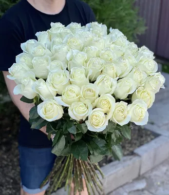 Букет из 51 розы Аваланч 🌺 купить в Киеве с доставкой - цена от Камелия