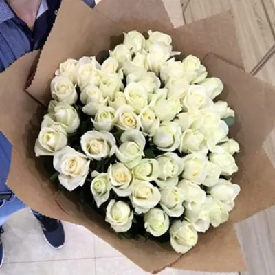 51 роза в коробке москва купить