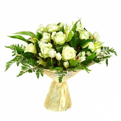 Траурный букет из белых роз и лилий c эвкалиптом от 6 700 руб - купить по  выгодной цене в Москве