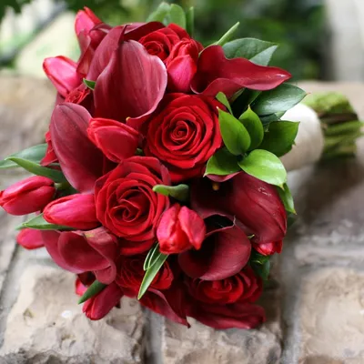 Букет цветов «Букет невесты из калл №16» - закажи с бесплатной доставкой в  Москве от 30 мин