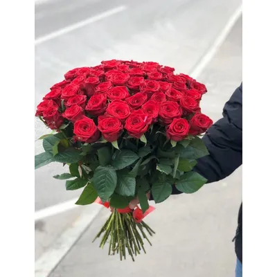 Купить трехцветный букет из 101 розы с доставкой в Днепре от Royal-Flowers