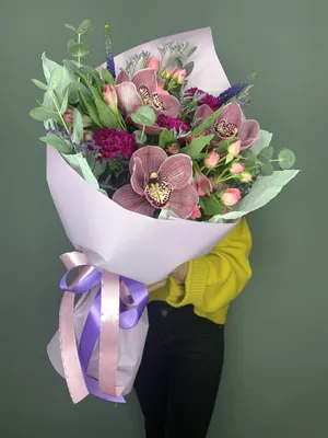 Букет из роз и орхидей - купить в Москве по цене 6290 р - Magic Flower