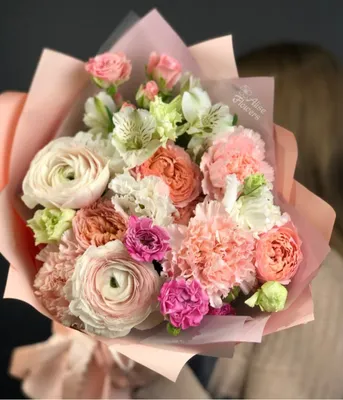 Букет с ранункулюсами и гиацинтами 🌺 купить в Киеве с доставкой - цена от  Камелия