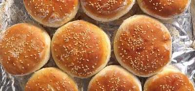 https://menunedeli.ru/recipe/bulochki-dlya-burgerov/