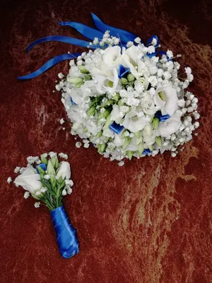 Набор букет невесты из белых пионов, лизиантуса, фрезии с бутоньеркой -  Доставка цветов в Санкт-Петербурге | Весна - сеть цветочных магазинов