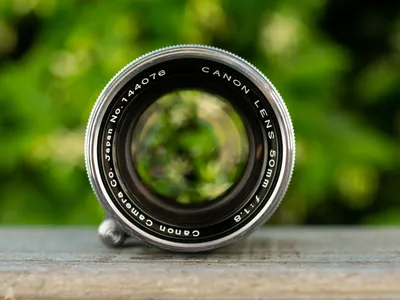 CANON EF 50 F / 1.8 Lens Overview (First Version) | Happy