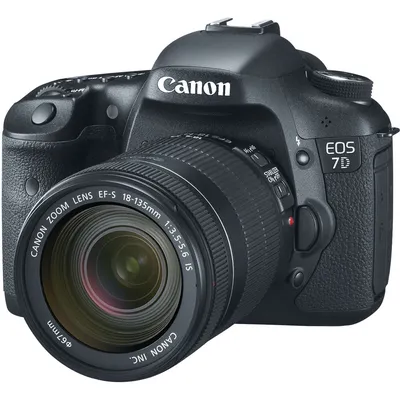 Amazon.com : Canon EOS 7D 18 MP CMOS Digital SLR Camera with 28-135mm  f/3.5-5.6 IS USM Lens (discontinued by manufacturer) : Electronics