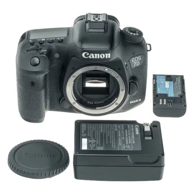 https://www.liquideye.net/product/c2100-advanced-water-housing-for-canon-7d-and-7d-mk-ii/