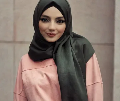 Видео: Почему женщины из Чечни ни в коем случае не должны носить хиджаб