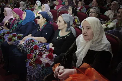 Чеченские девушки и чеченские свадьбы | STENA.ee