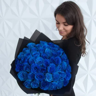 Букеты из синих роз | Купить синие розы в Москве в салоне флористики One  Million Flowers