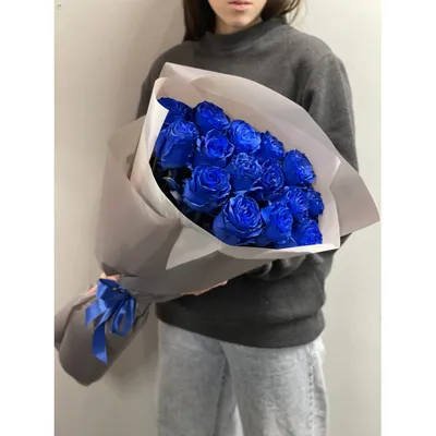 Микс-букет из 39 синих и белых роз (70см) за 18915р. Позиция № 1041