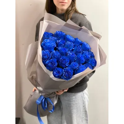 Роза бело-голубая Premium (поштучно) купить с доставкой в СПб
