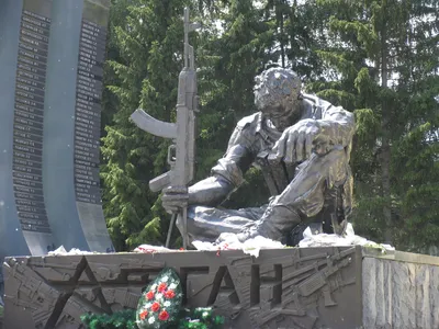 В Башкирии появился памятник, напоминающий екатеринбургский «Черный тюльпан»  » Вечерние ведомости