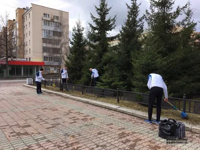 В Екатеринбурге прошла церемония возложения венков к памятнику «Черный  тюльпан» в честь годовщины вывода советских войск из Афганистана. 15  февраля 2022 года - 15 февраля 2022 - e1.ru