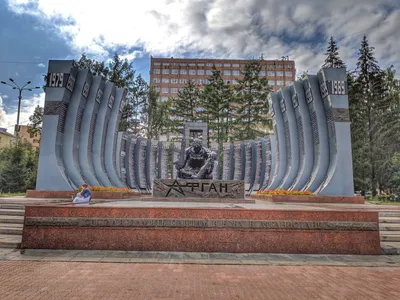 На мемориале «Черный тюльпан» в Екатеринбурге появилась новая фамилия. К  этому шли пять лет. ФОТО — URA.RU