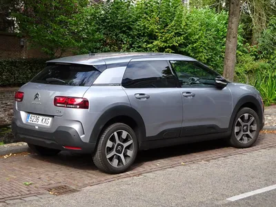 File:2014 Citroen C4 Cactus Feel Edition PureTech e-THP 110 Seitenansicht  Hello Yellow.jpg - Wikimedia Commons