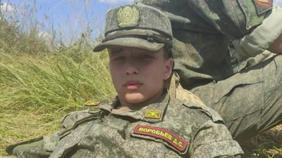 Загадочность образа Даниила Воробьева на фото