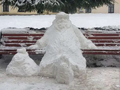 Дед мороз из снега фотографии