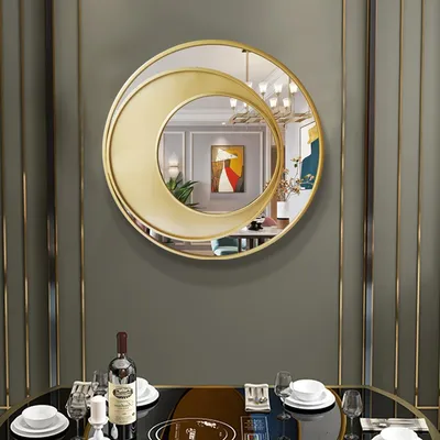 Зеркальное панно «ёлочкой» с фацетом 5 мм из состаренного SN1 и бронзового  зеркало на П-образный выступ стены в гостиной в Минске