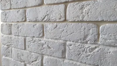 Как правильно клеить гипсовую декоративную плитку на стену: пошаговая  инструкция | ivd.ru