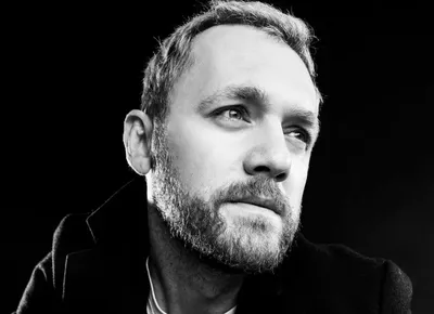 Превосходные изображения Дениса Шведова на фоновом холсте
