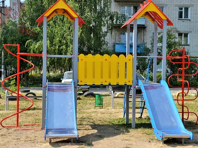Монтаж детской площадки для дачи