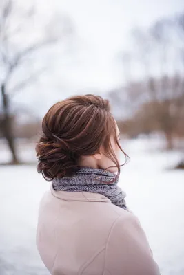 girl, фото девушек без лица зимой, девушка позирует, side ponytail,  Свадебная прическа и макияж Москва