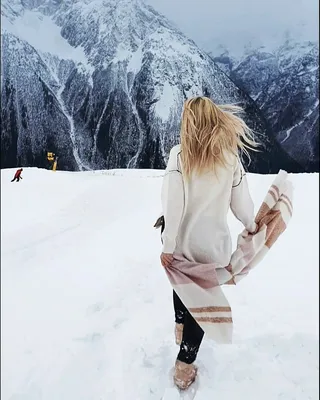 Девушки на снегу: jpg, скачать бесплатно, в хорошем качестве