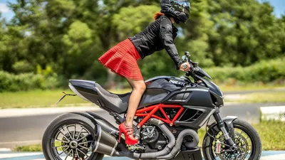 Почему мужчинам нравятся женщина на мотоцикле. Катаюсь на мотоцикле больше  10 лет, рассказываю о своих наблюдениях | Мототаня | Дзен